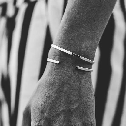 UNISIZE MINIMAL CUFF